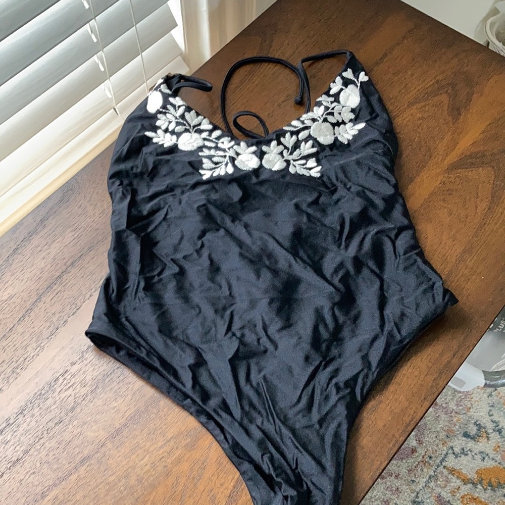 Lulu swim suit